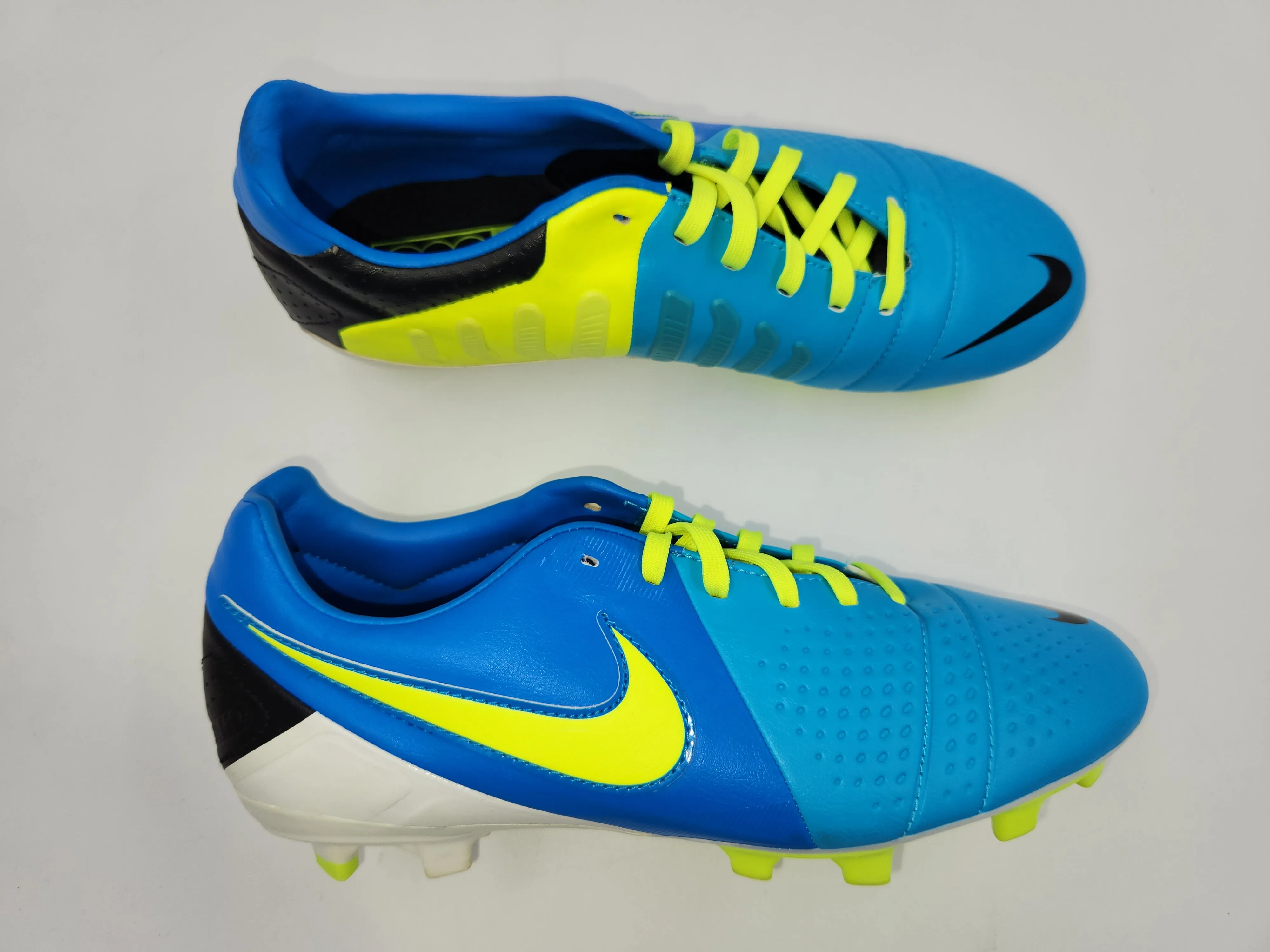 Nike CTR360 Libretto lll FG Blue Yellow Nike Air Zoom Pegasus Shoes
