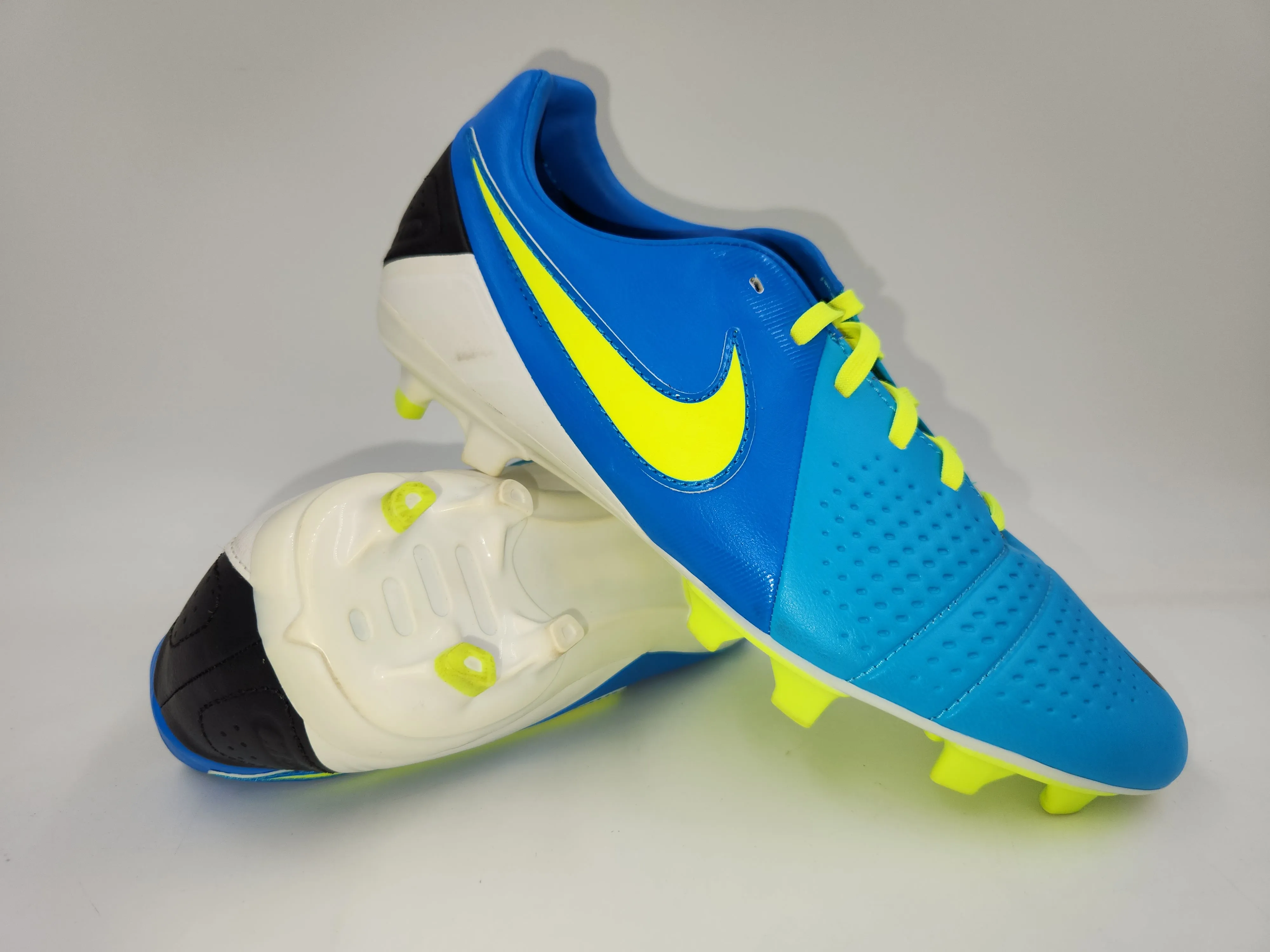 Nike Shoes With Arch Support Nike CTR360 Libretto lll FG Blue Yellow