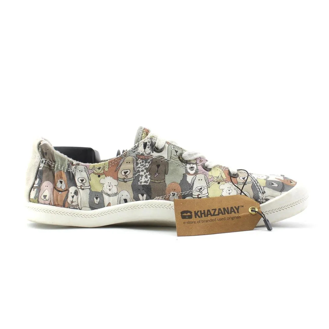 SKECHERS BEACH BINGO - DOG HOUSE PARTY Best Sneakers For Fallen Arches