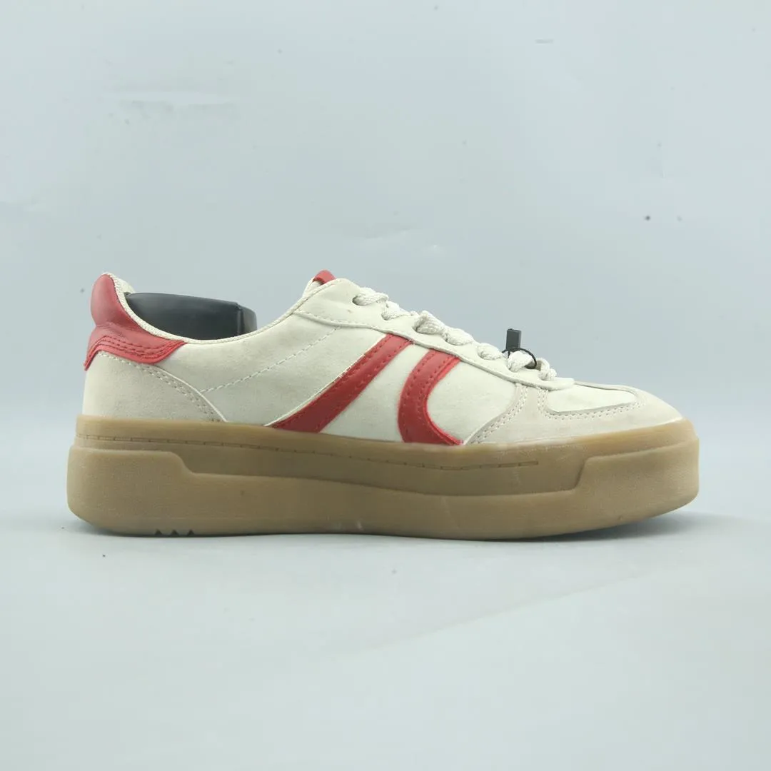 Best Hiit Sneakers STRADIVARIUS .