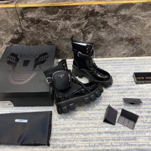 Winter Boots Size 9 SE751 Size 4-10   Material: Cowhide  Lining: Cowhide Sole: Rubber