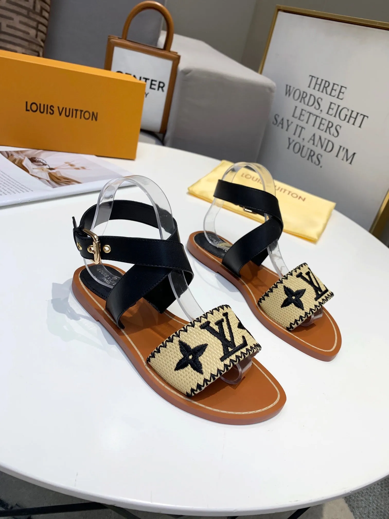 SE507  Size 5-11 Sandals Rhinestone