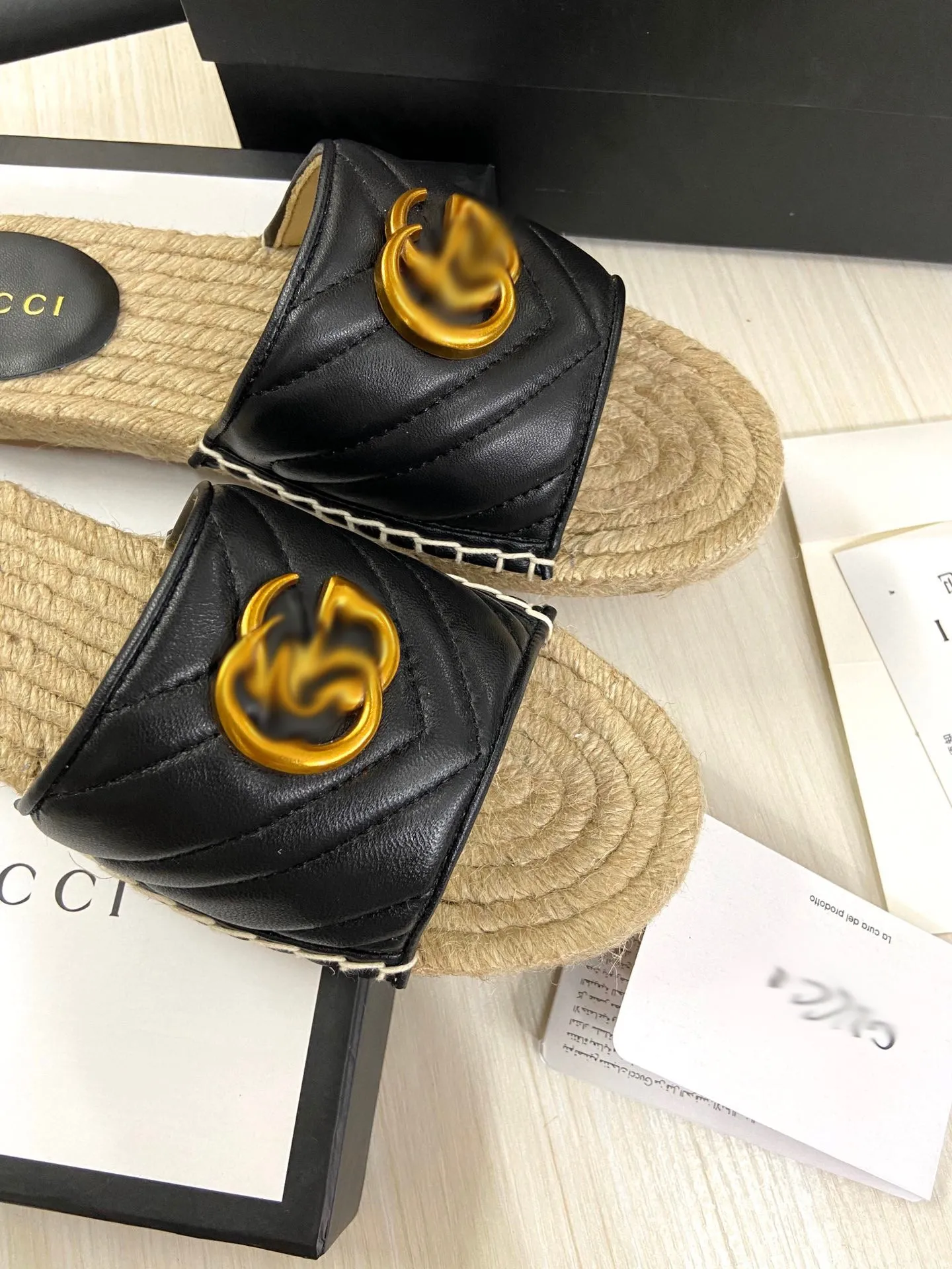 SE369  Size 5-10 Best Microwavable Slippers