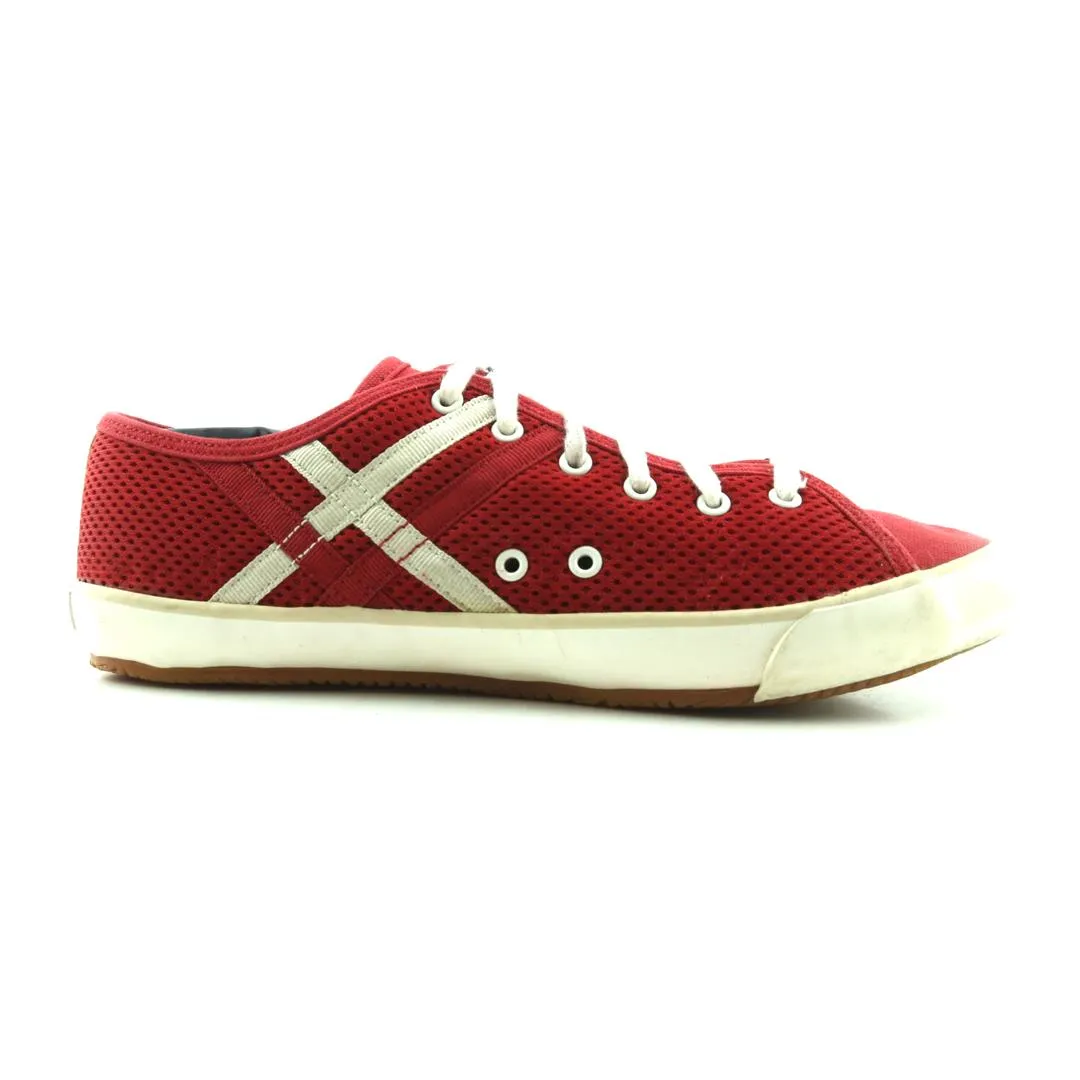 TOMMY HILFIGER . Cute Comfortable Sneakers