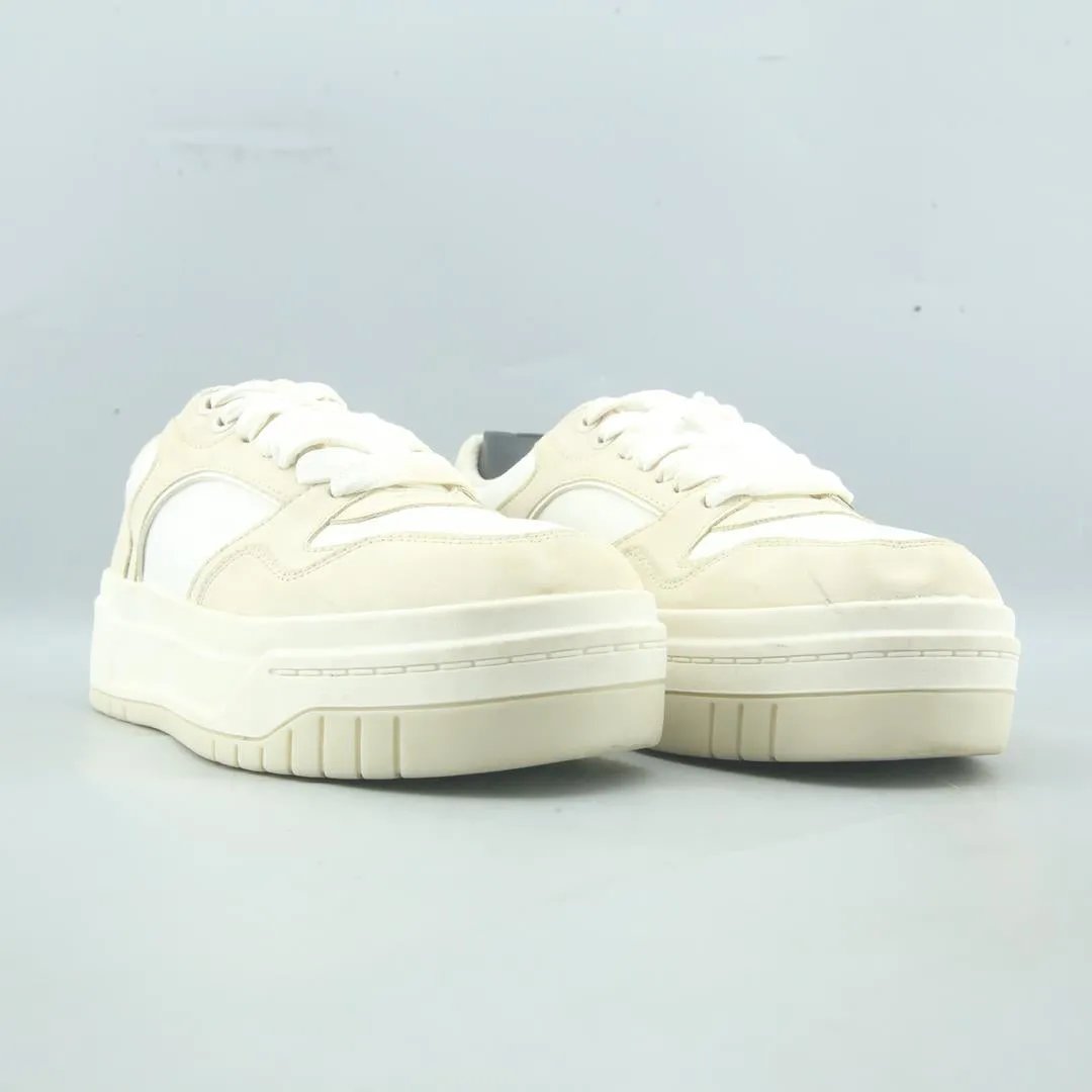 Sneakers Ballerina ZARA. .