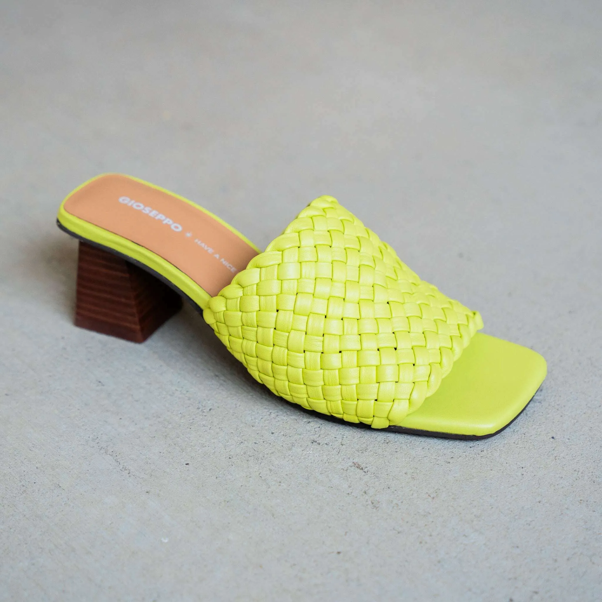Platform Closed Toe Sandals GIOSEPPO - Colrain in Lime