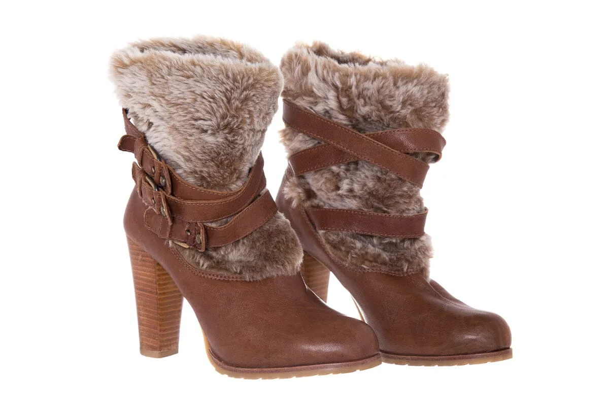 Stuart Weitzman Leather Camel & Faux Fur Boots SZ 6 Pointed Toe Knee High Boots