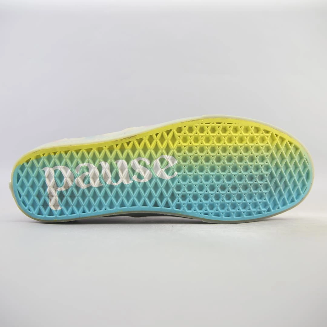 VANS CLASSIC FLORAL CHECKERBOARD Size 2.5 Basketball Shoes