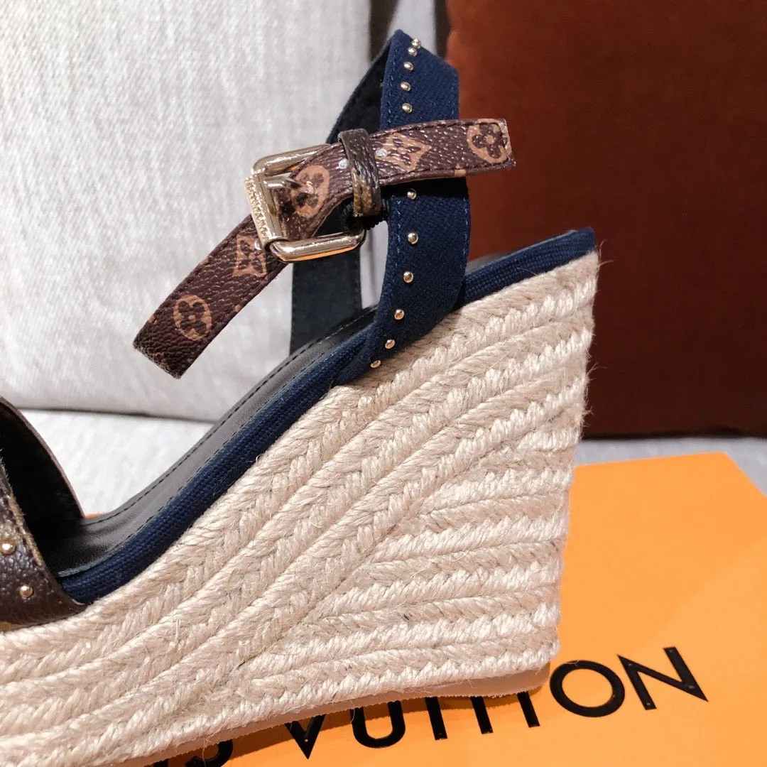 Earth Sandals SE533  Size4-11