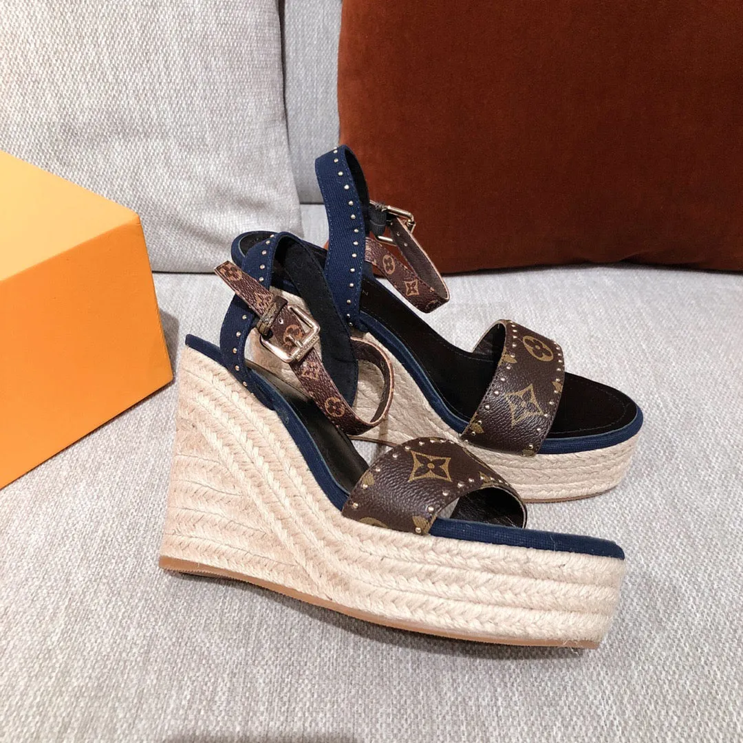 Original Universal Sandals SE533  Size4-11