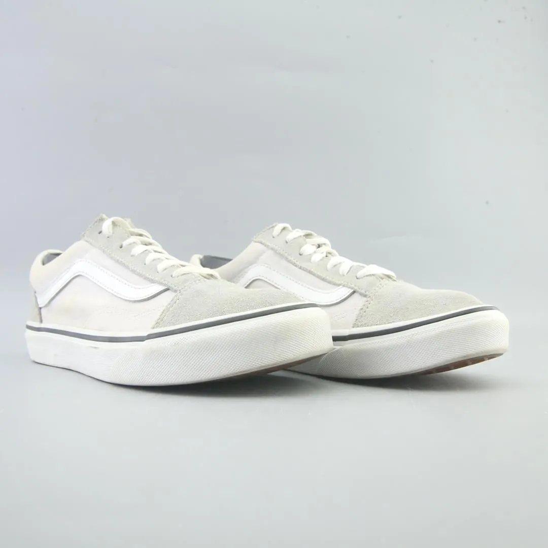 Flat Foot Sneakers VANS OLD SKOOL