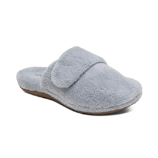 Lambswool Slippers Womens Aetrex Mandy Closed-Toe Slipper in Grey