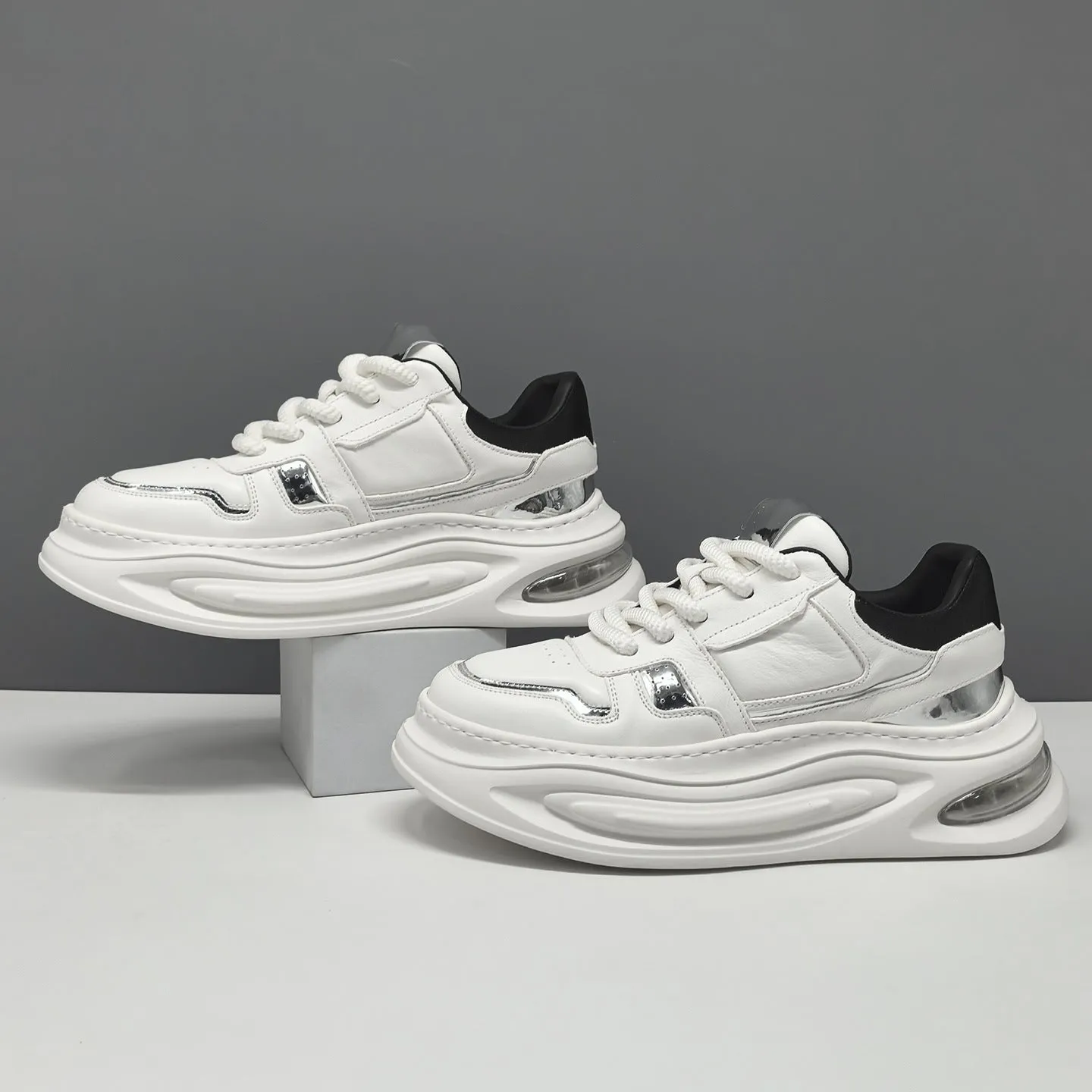 Best Casual Beach Shoes Men's Fashion Quilted Leather Casual Sneakers