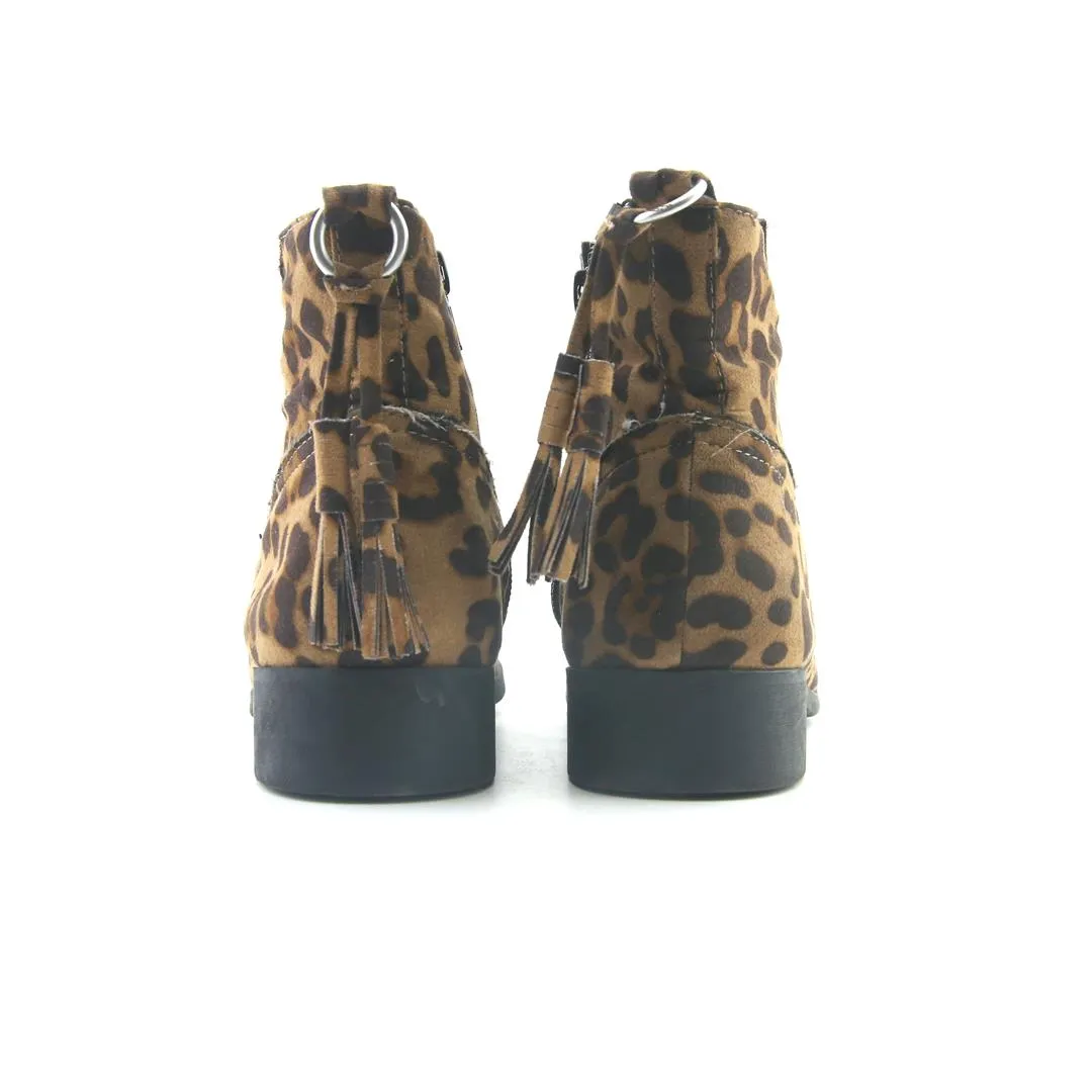 WONDER NATION . Casual Shoes With Chinos